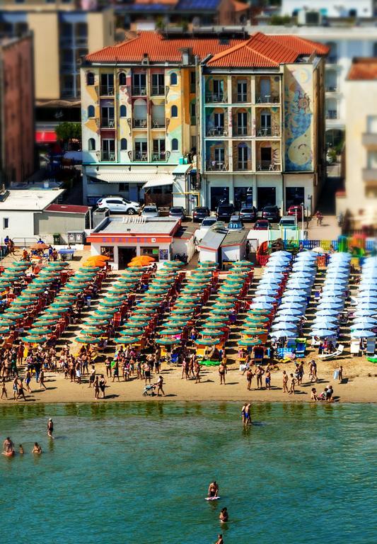 Hotel Stella Maris Cesenatico Exterior photo