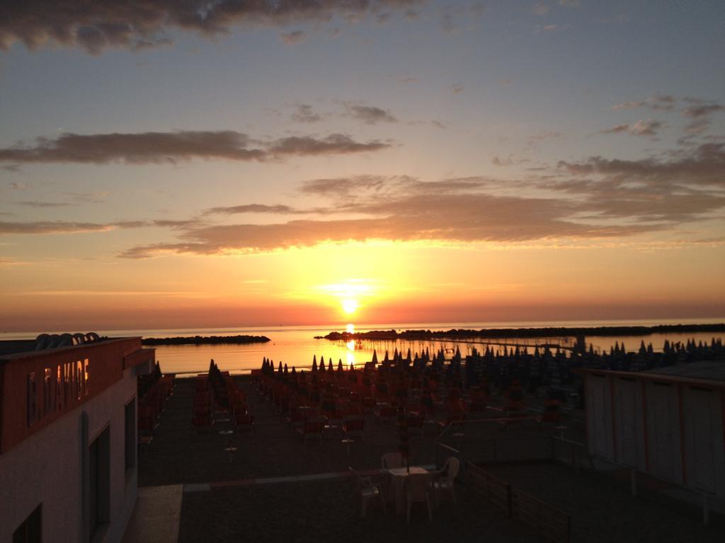 Hotel Stella Maris Cesenatico Exterior photo